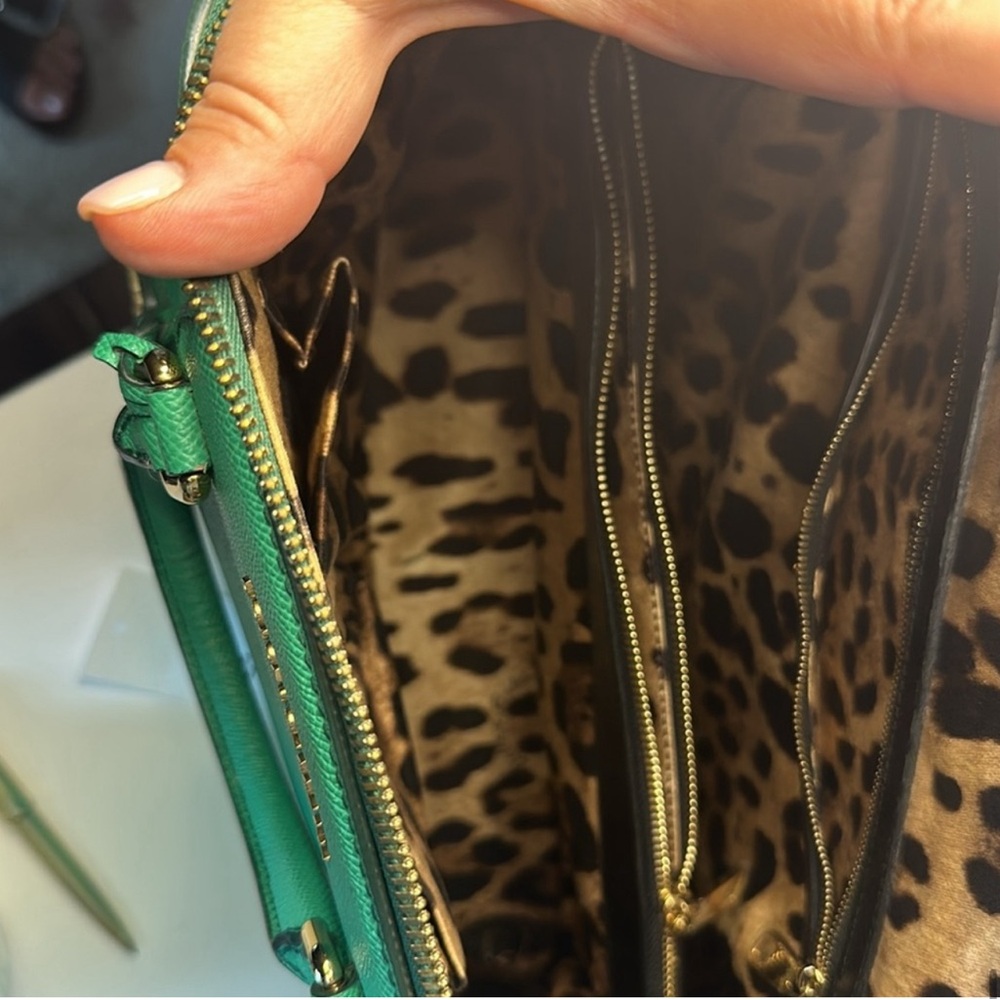 Dolce and Gabbana Megan dome satchel excellent used condition - Picture 9 of 10